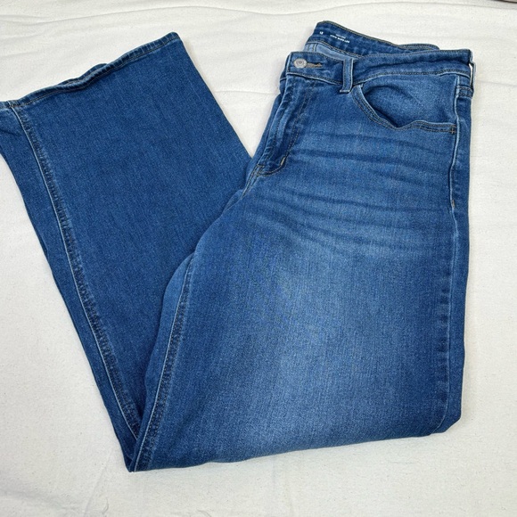 Old Navy Size 12 High Rise WOW Wide Leg Jeans Medium Wash Blue Denim “New Moon” - Picture 5 of 13